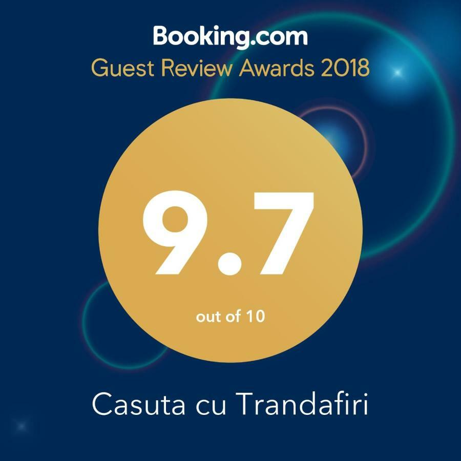 Casuta Cu Trandafiri Hotell Slănic Exteriör bild